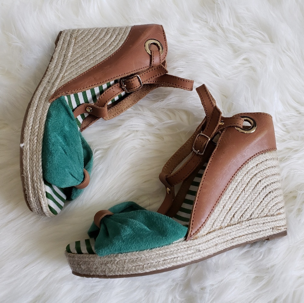 Kelsi Dagger Ricky Wedge